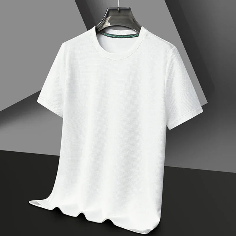 Nova camiseta de verão com gola redonda e manga curta para homens