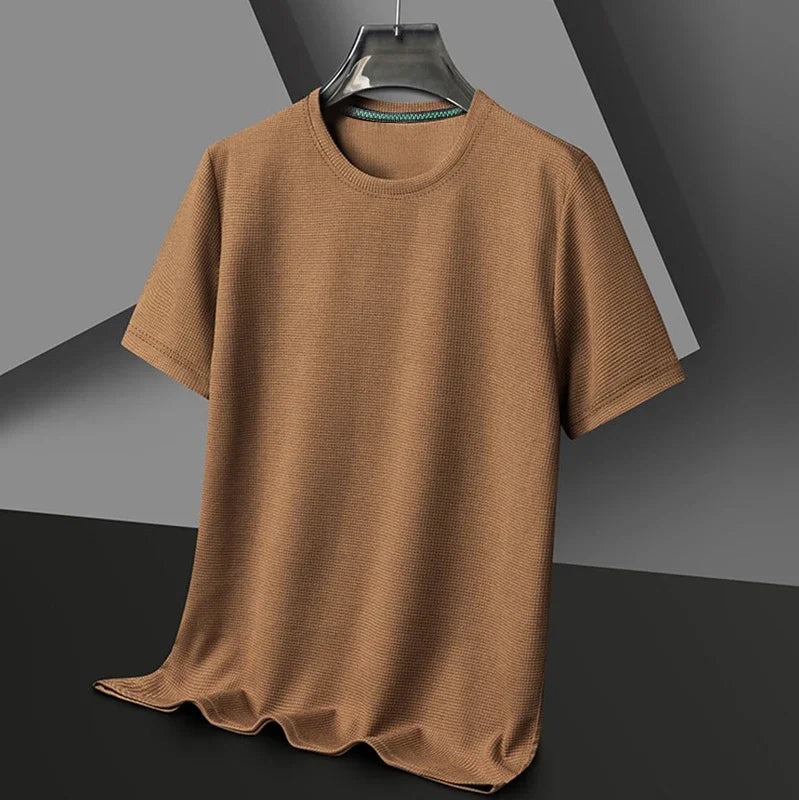 Nova camiseta de verão com gola redonda e manga curta para homens