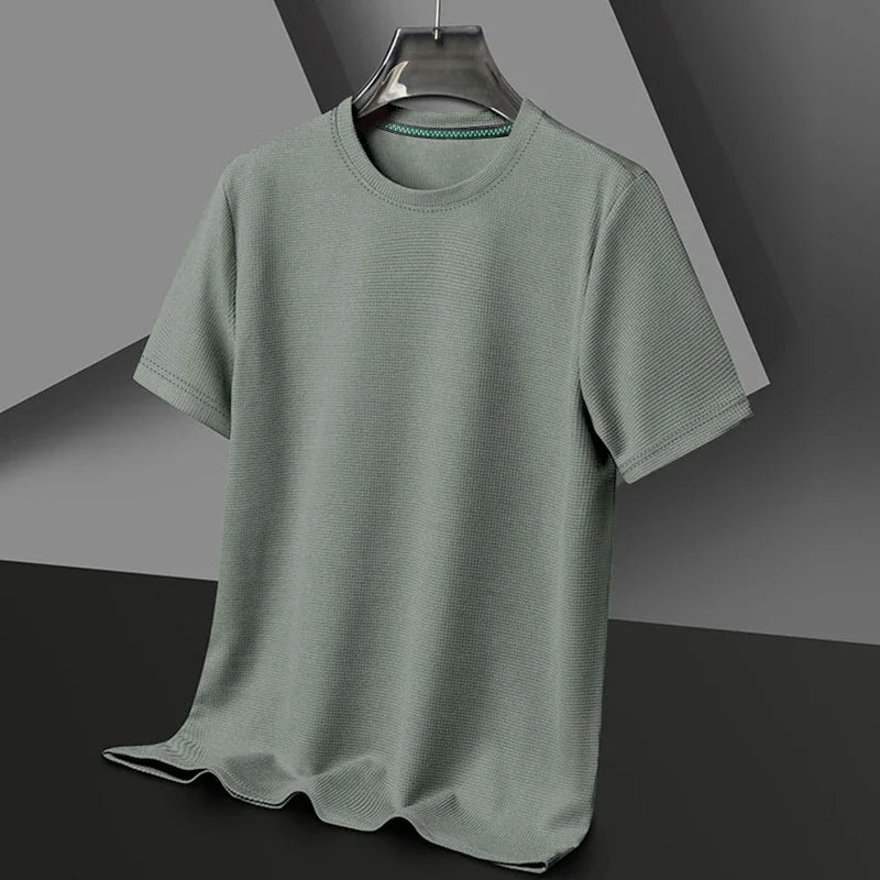 Nova camiseta de verão com gola redonda e manga curta para homens