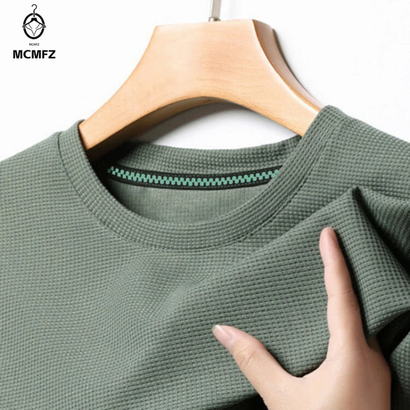 Nova camiseta de verão com gola redonda e manga curta para homens