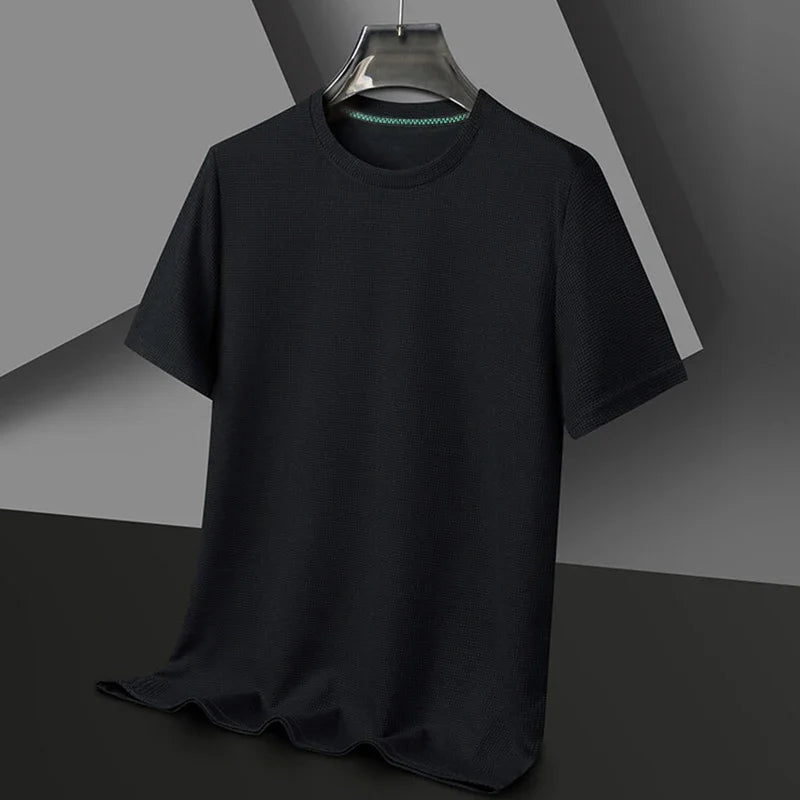 Nova camiseta de verão com gola redonda e manga curta para homens