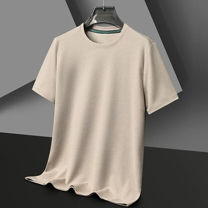 Nova camiseta de verão com gola redonda e manga curta para homens