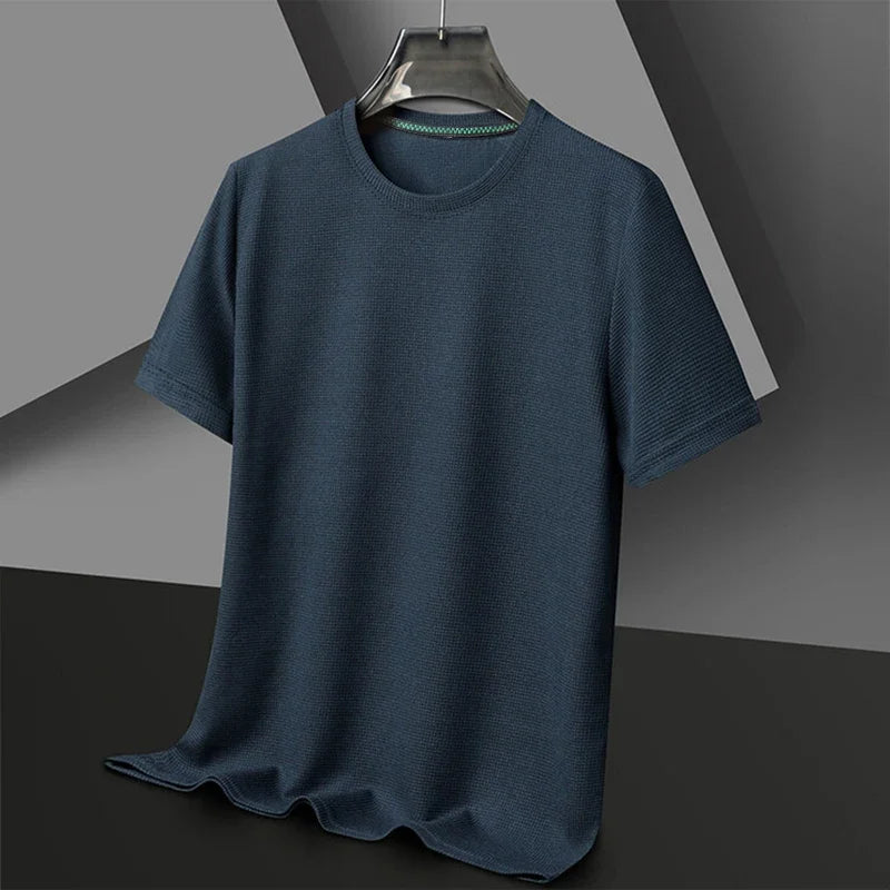 Nova camiseta de verão com gola redonda e manga curta para homens