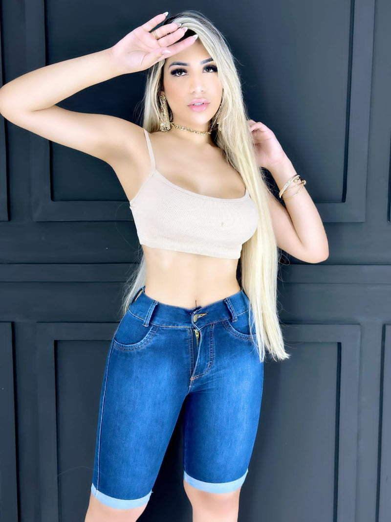 Short Jeans Feminino Cintura Alta Modelo Detonado Cintura Alta, Cós Alto, levanta o bumbum